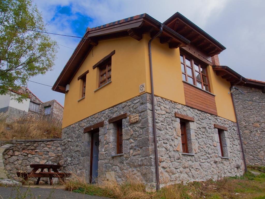 Casa Rural La Cabana Del Valleyu Sotres Extérieur photo
