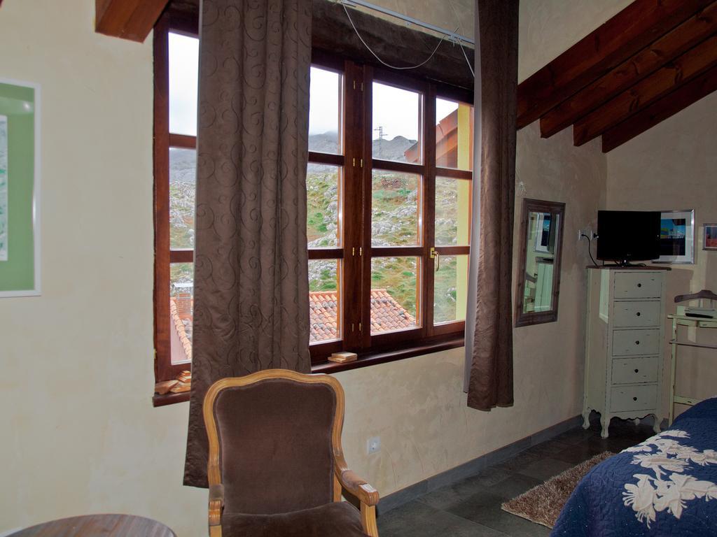 Casa Rural La Cabana Del Valleyu Sotres Chambre photo